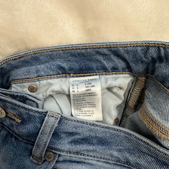 AE Stretch Super High Waisted Straight Jean - Picture 4 of 5